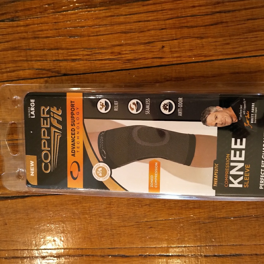 Black Copper Fit Knee Sleeve